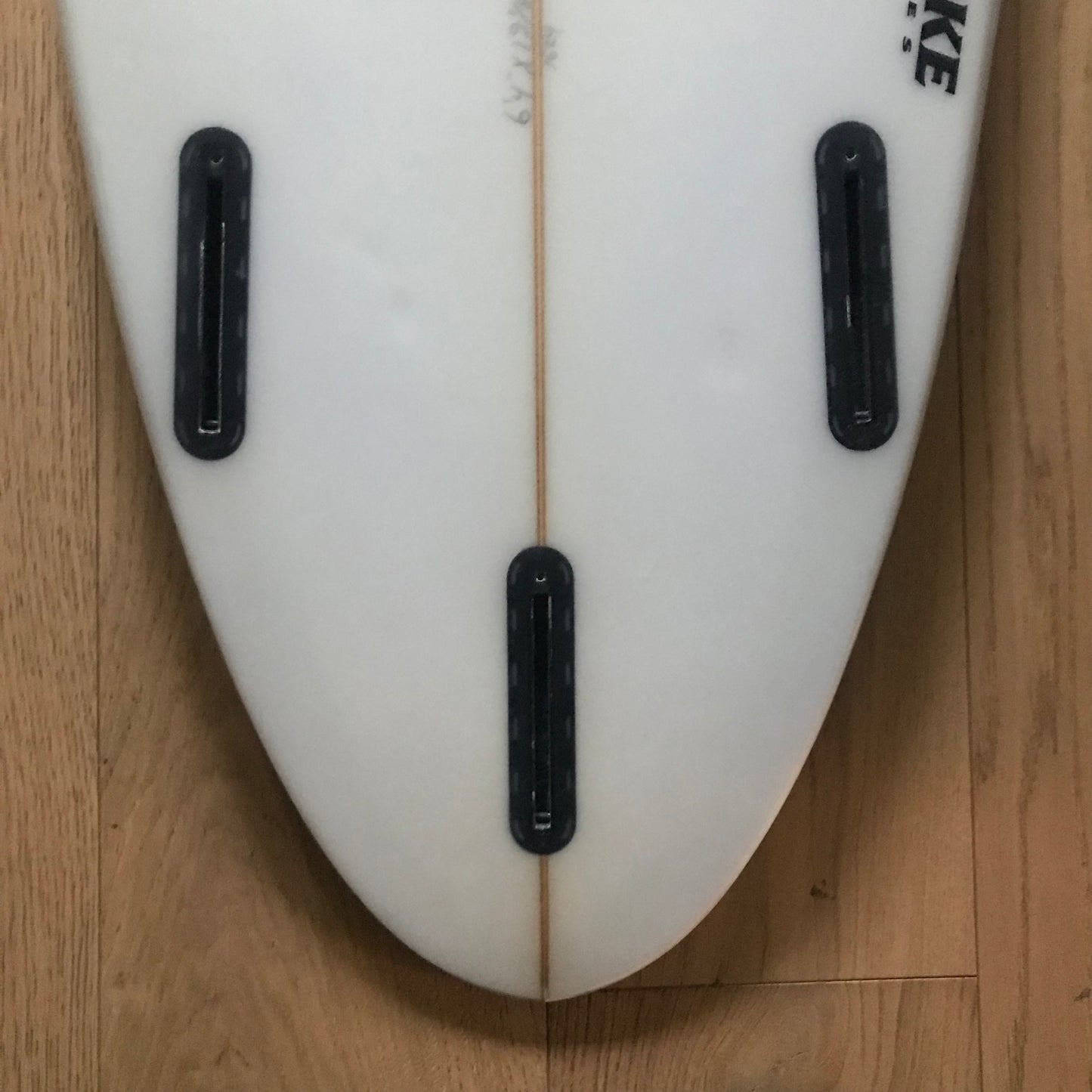 Kirk Bierke Step-Up 6'4" secondhand surfboard fin box close-up