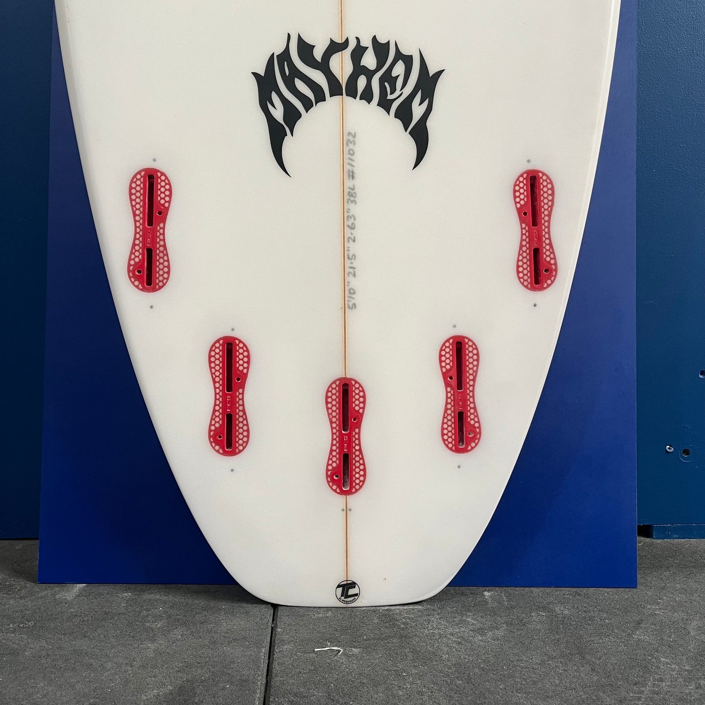 Lost Mayhem Puddle Jumper 5'10" secondhand surfboard fin box close-up