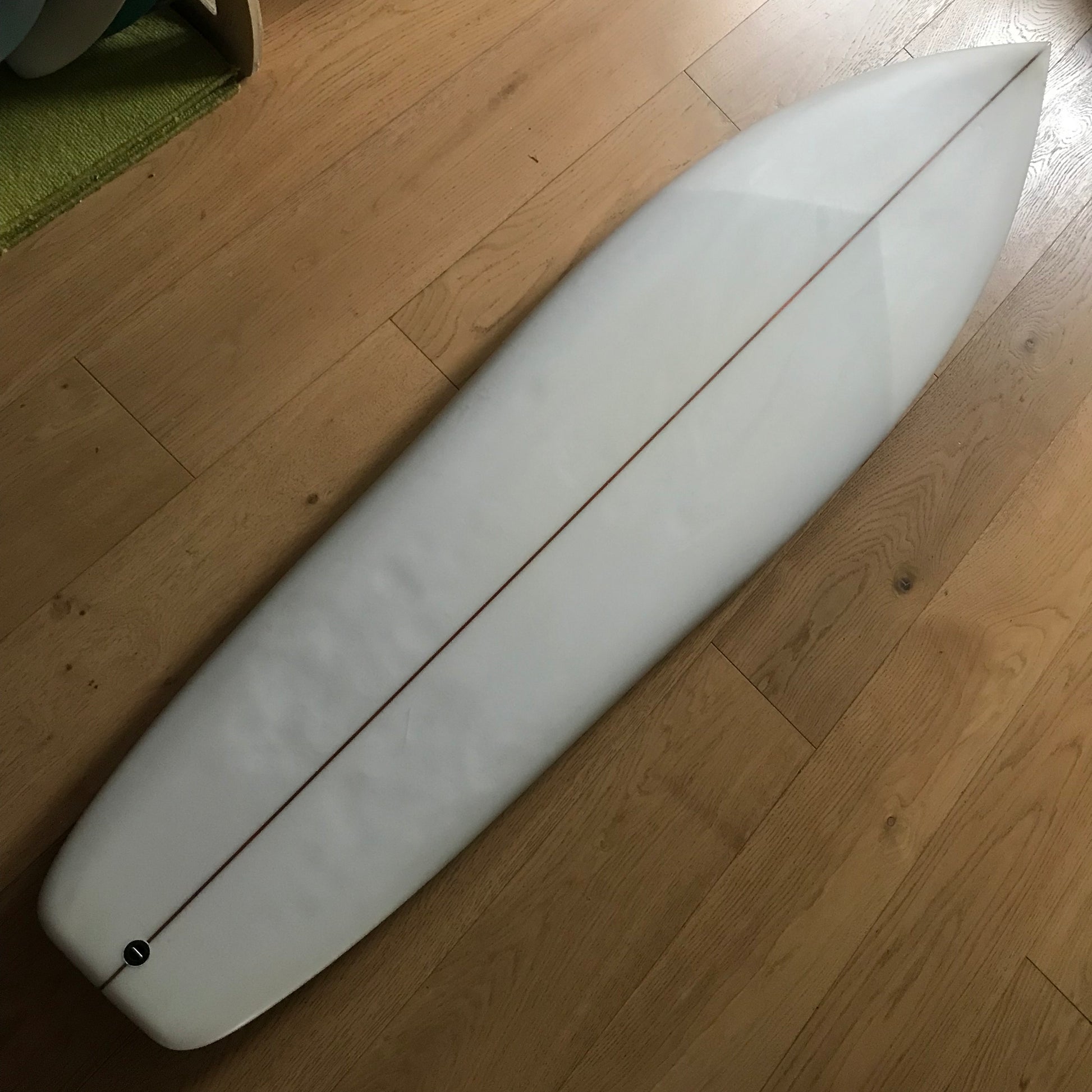 Mackie Designs Side Cut 6'8" secondhand surfboard top view