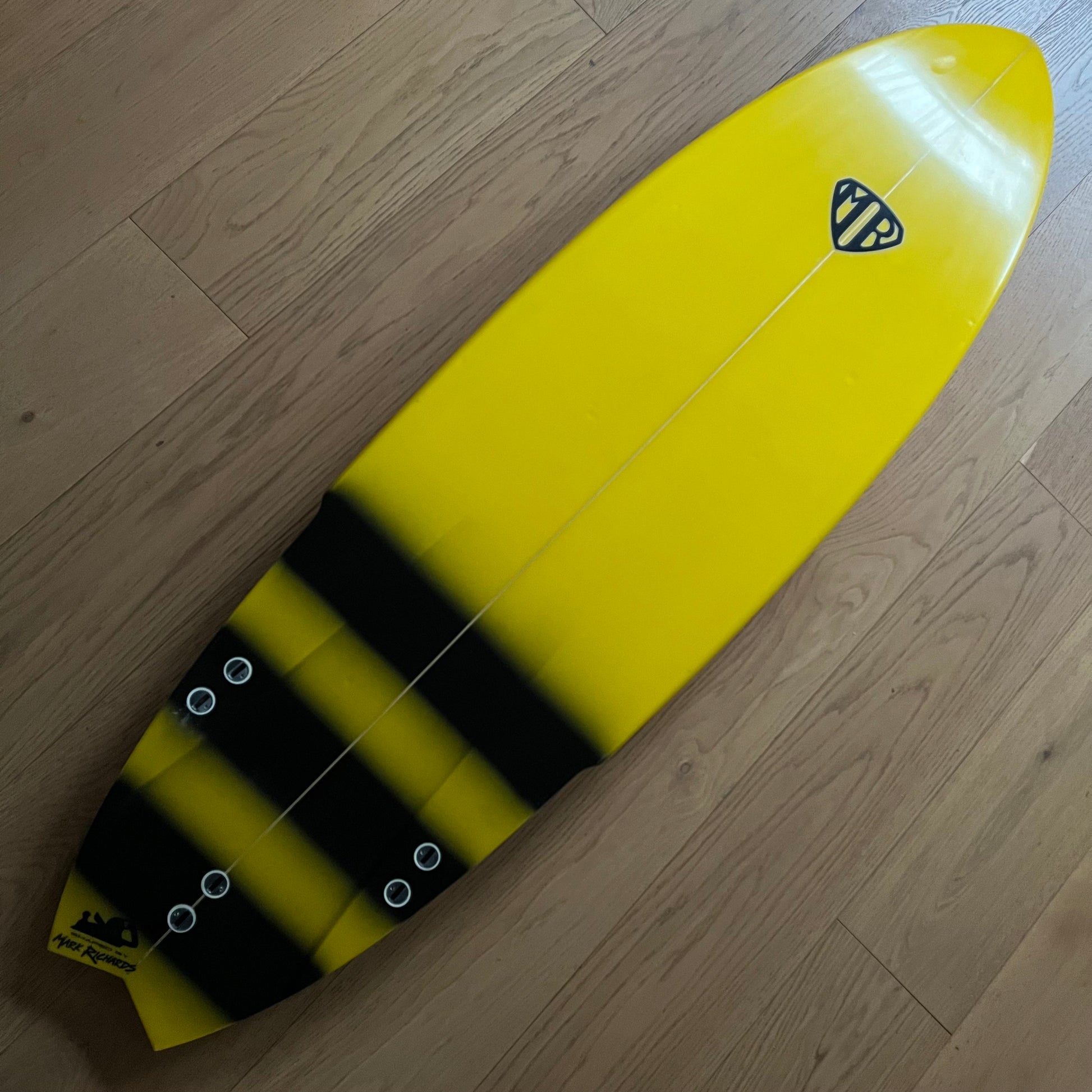 Mark Richards Surfboards Da Sting FCS1 tri 6'4" secondhand surfboard bottom view