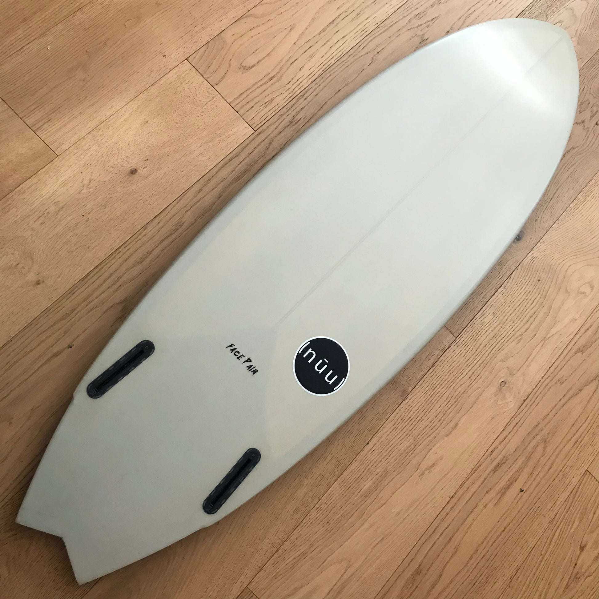 NUU Face Palm 5'10" secondhand surfboard bottom view