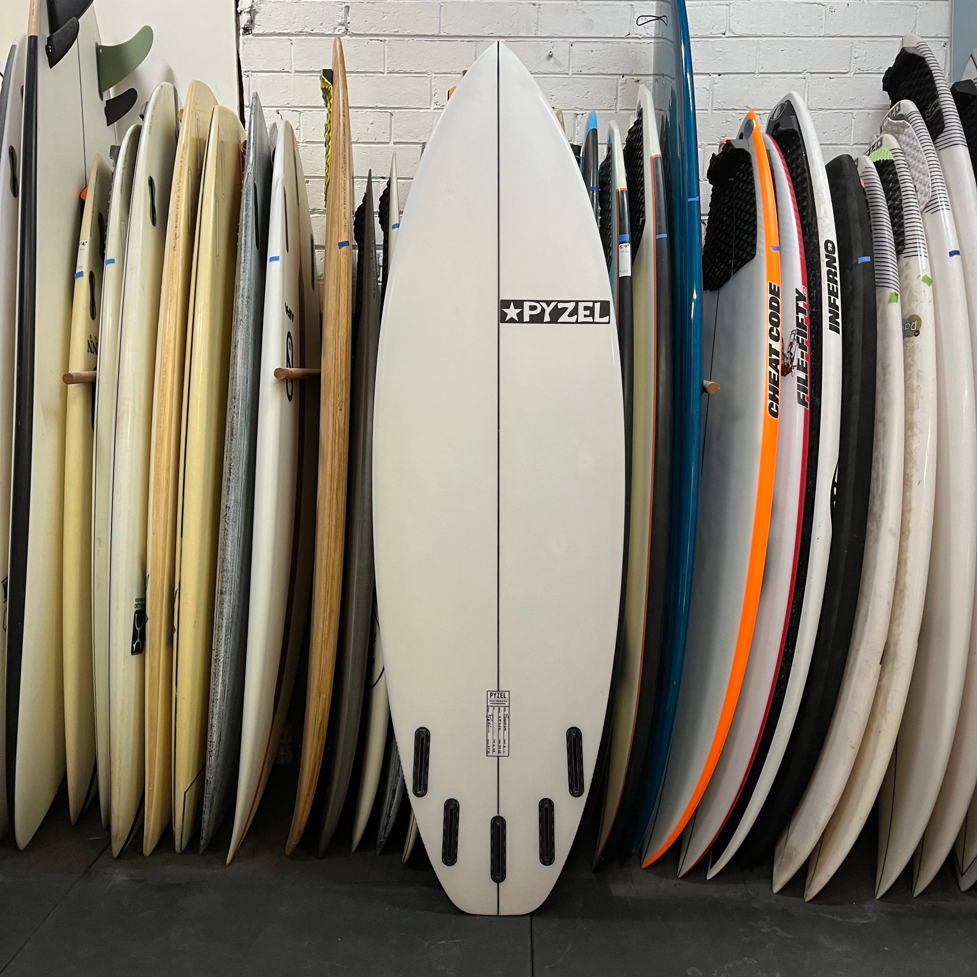 Pyzel Phantom 6'1" secondhand surfboard bottom view