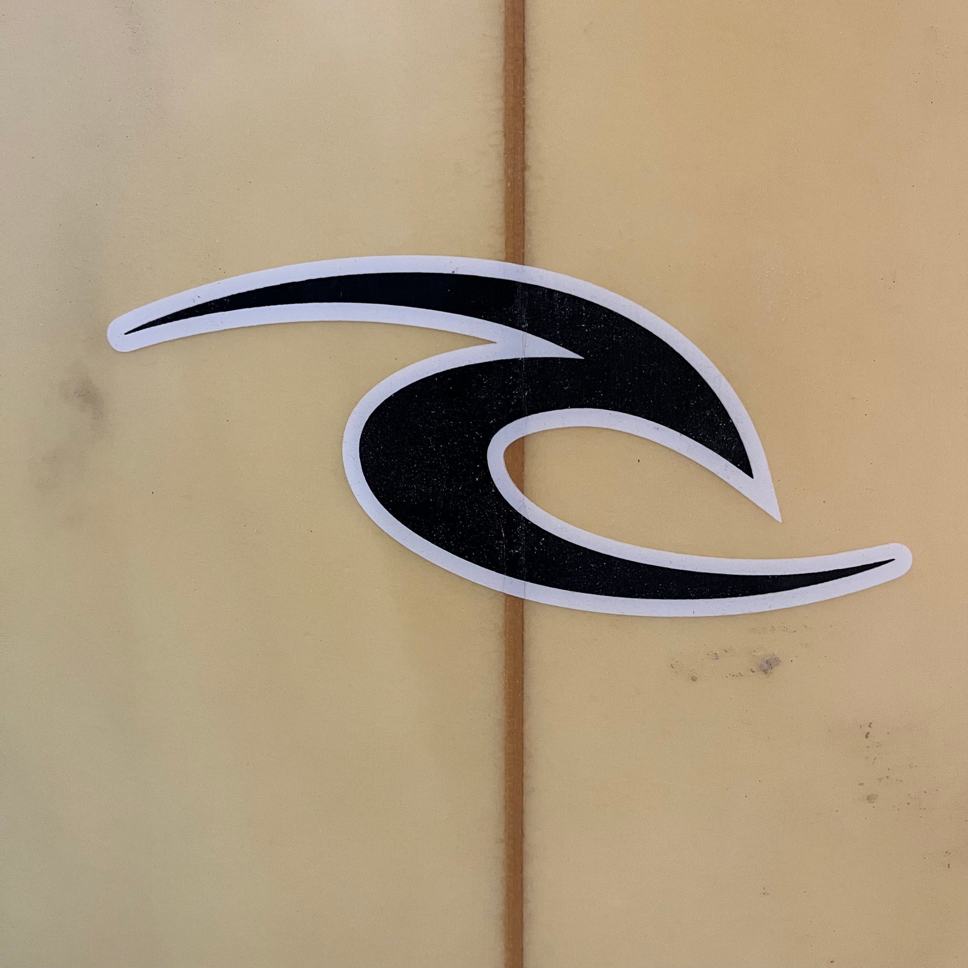 Rip Curl Maurice Cole thruster 6'5" secondhand surfboard brand logo close-up