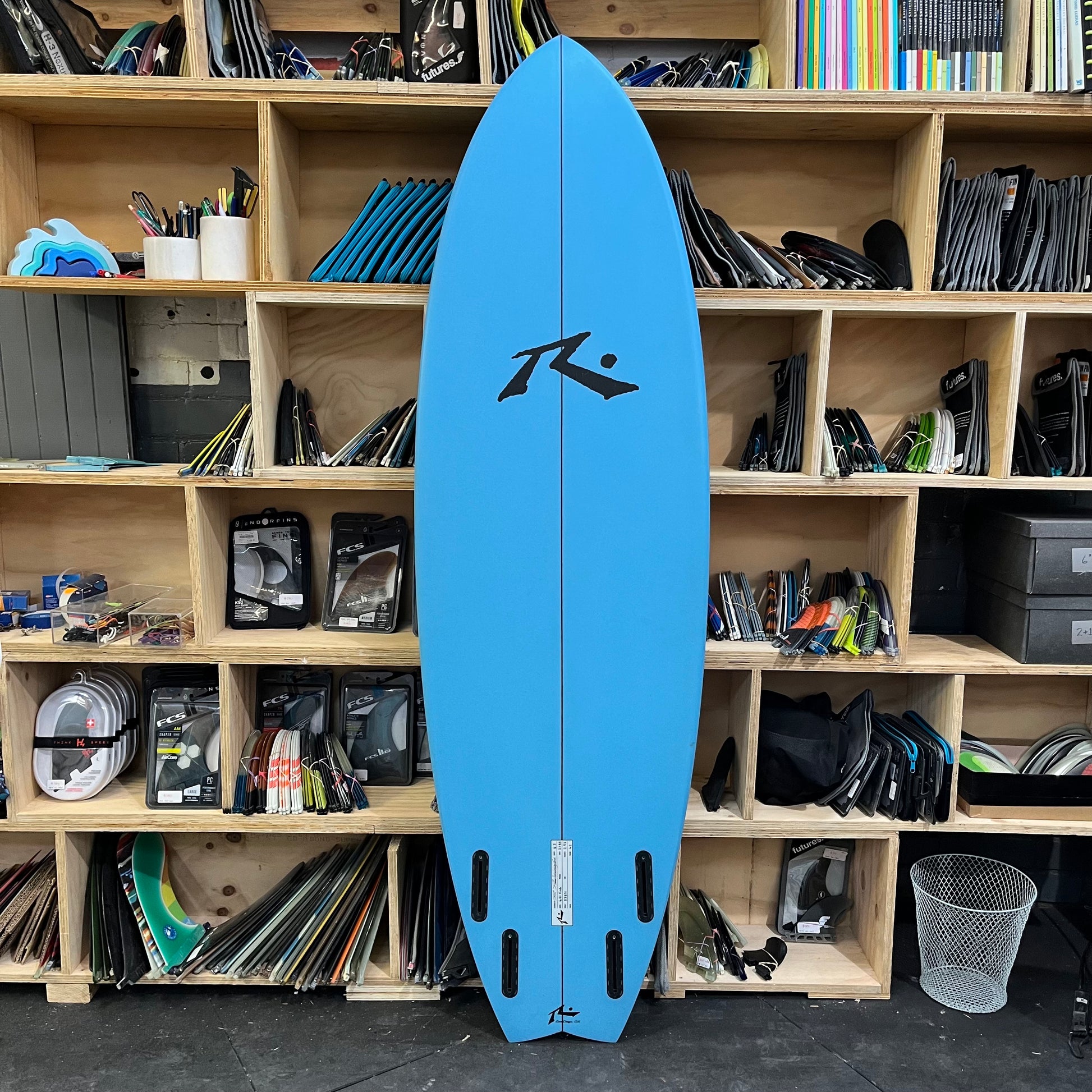 Rusty 421 Fish 6'5" secondhand surfboard bottom view