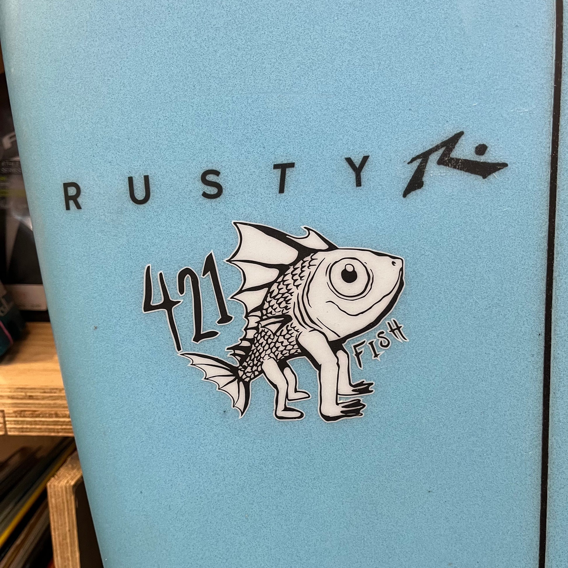 Rusty 421 Fish 6'5" secondhand surfboard model logo close-up