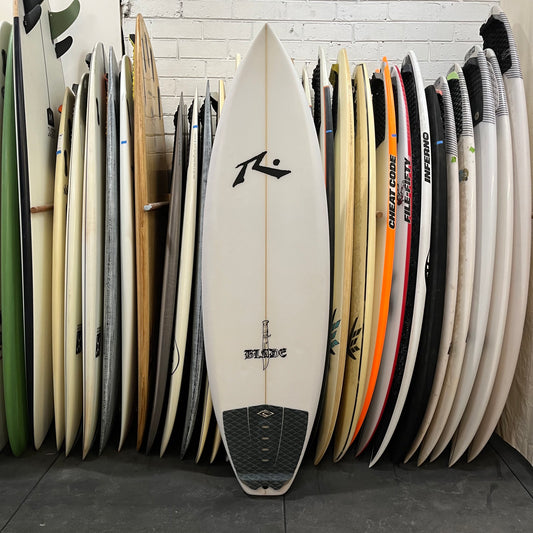 Rusty Blade 5'11" secondhand surfboard top view