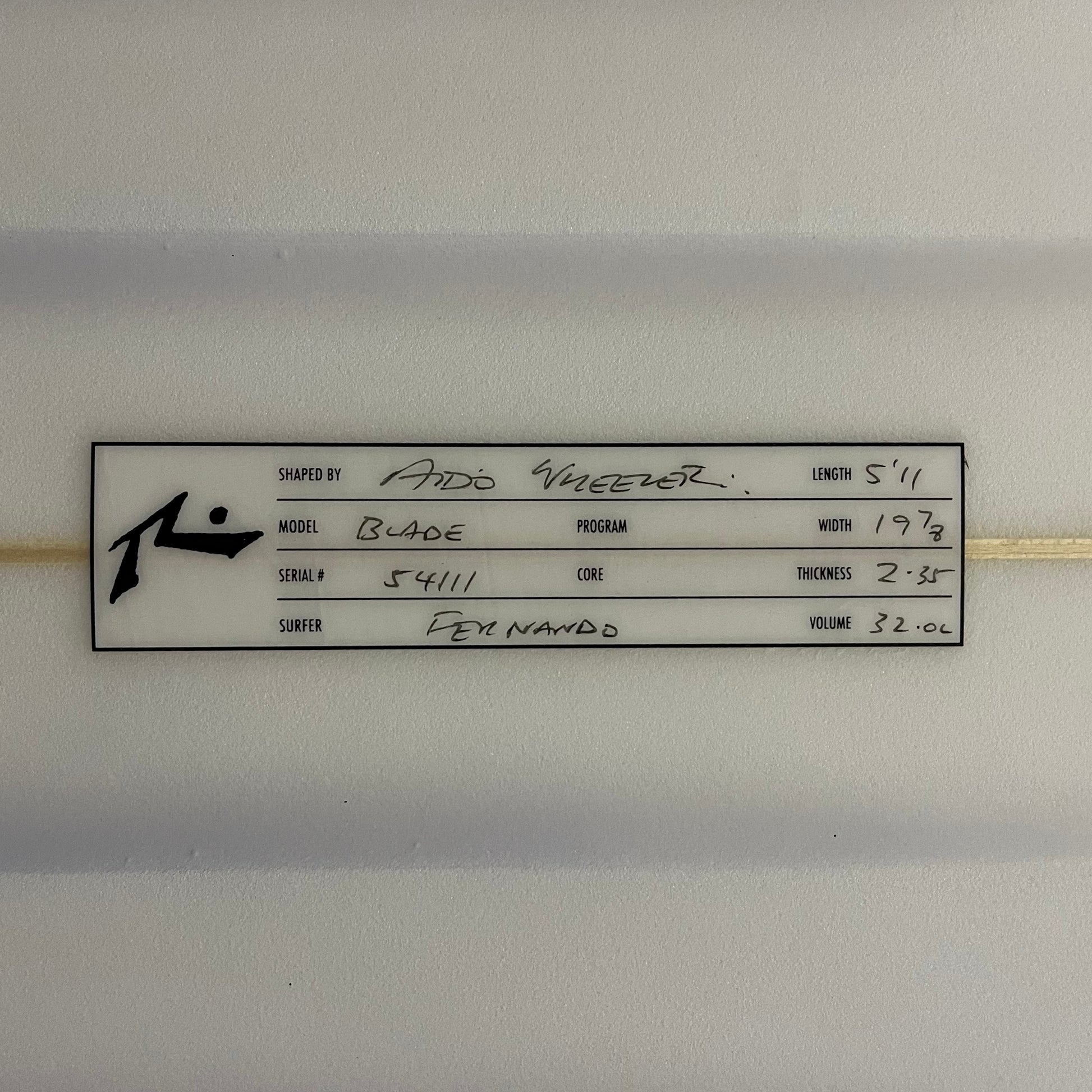 Rusty Blade 5'11" secondhand surfboard dimensions close-up