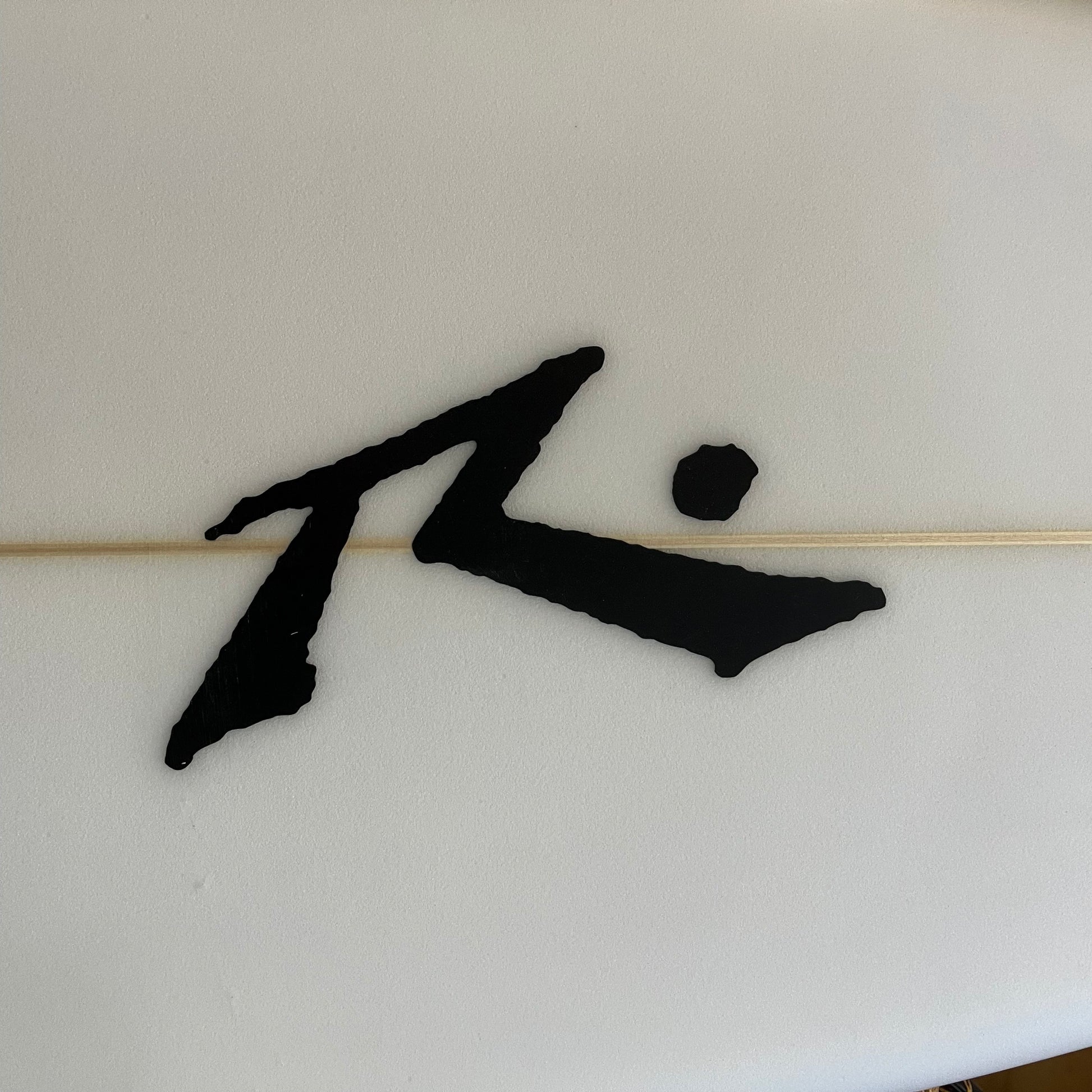 Rusty Blade rounded pin 6'3" secondhand surfboard brand logo close-up