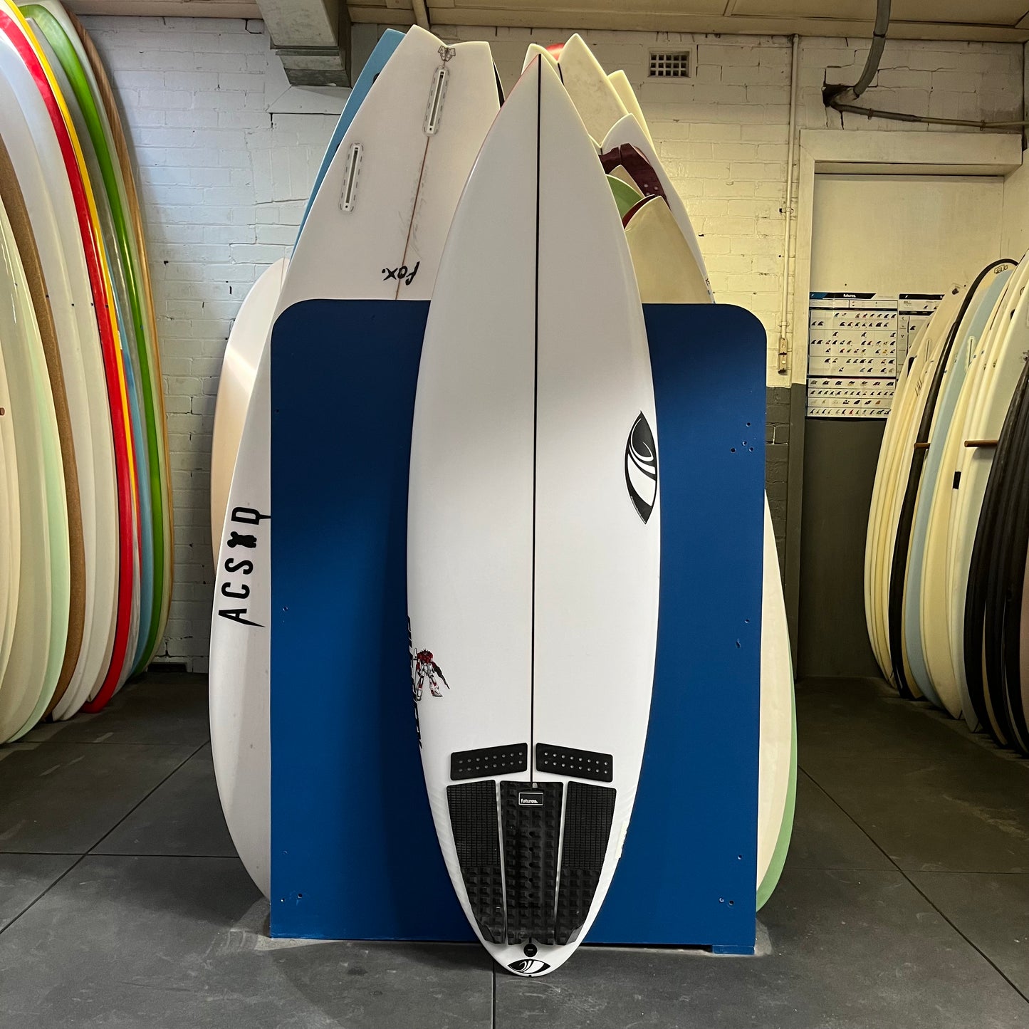 Sharpeye File Fifty HV 5'10" secondhand surfboard top view