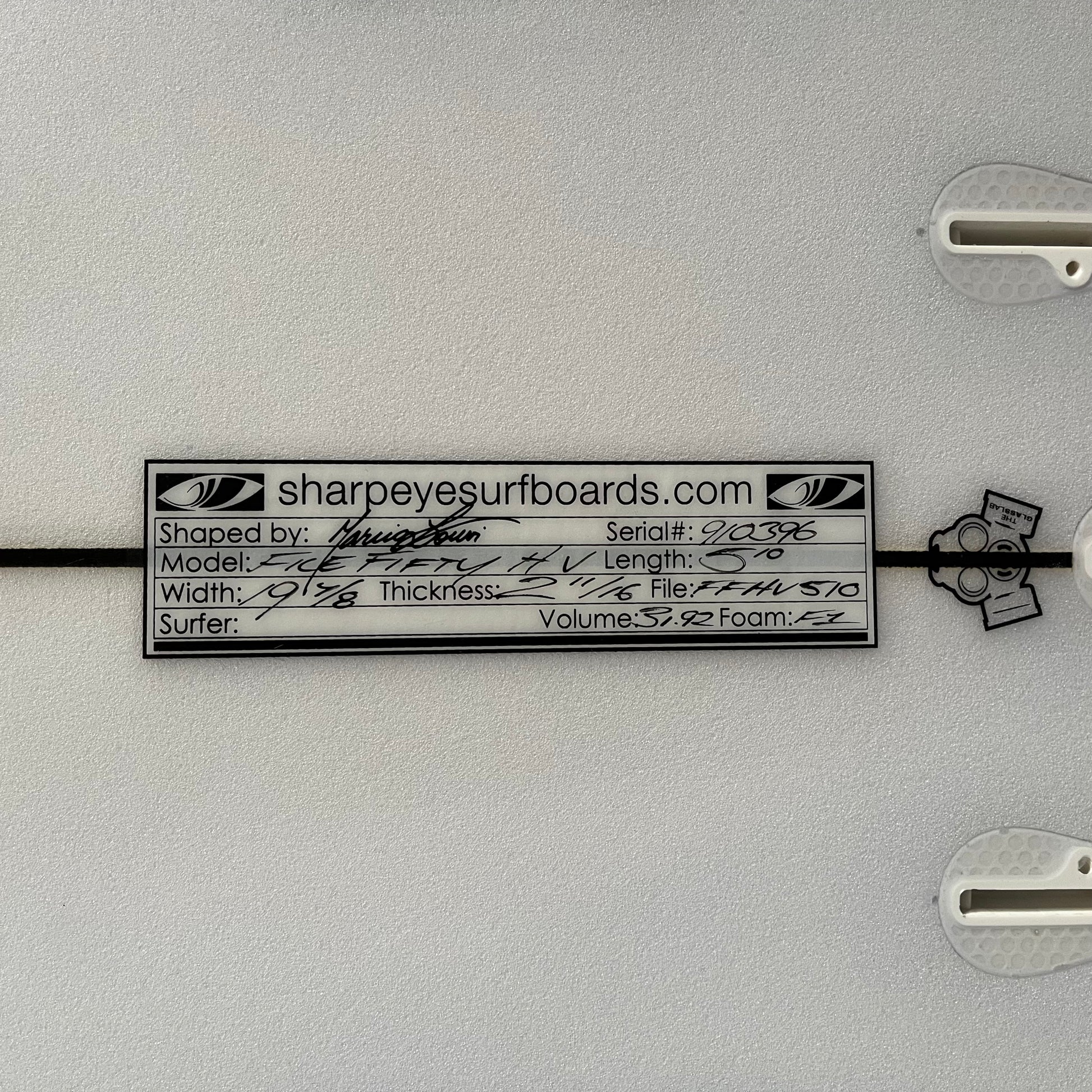 Sharpeye File Fifty HV 5'10" secondhand surfboard dimensions close-up