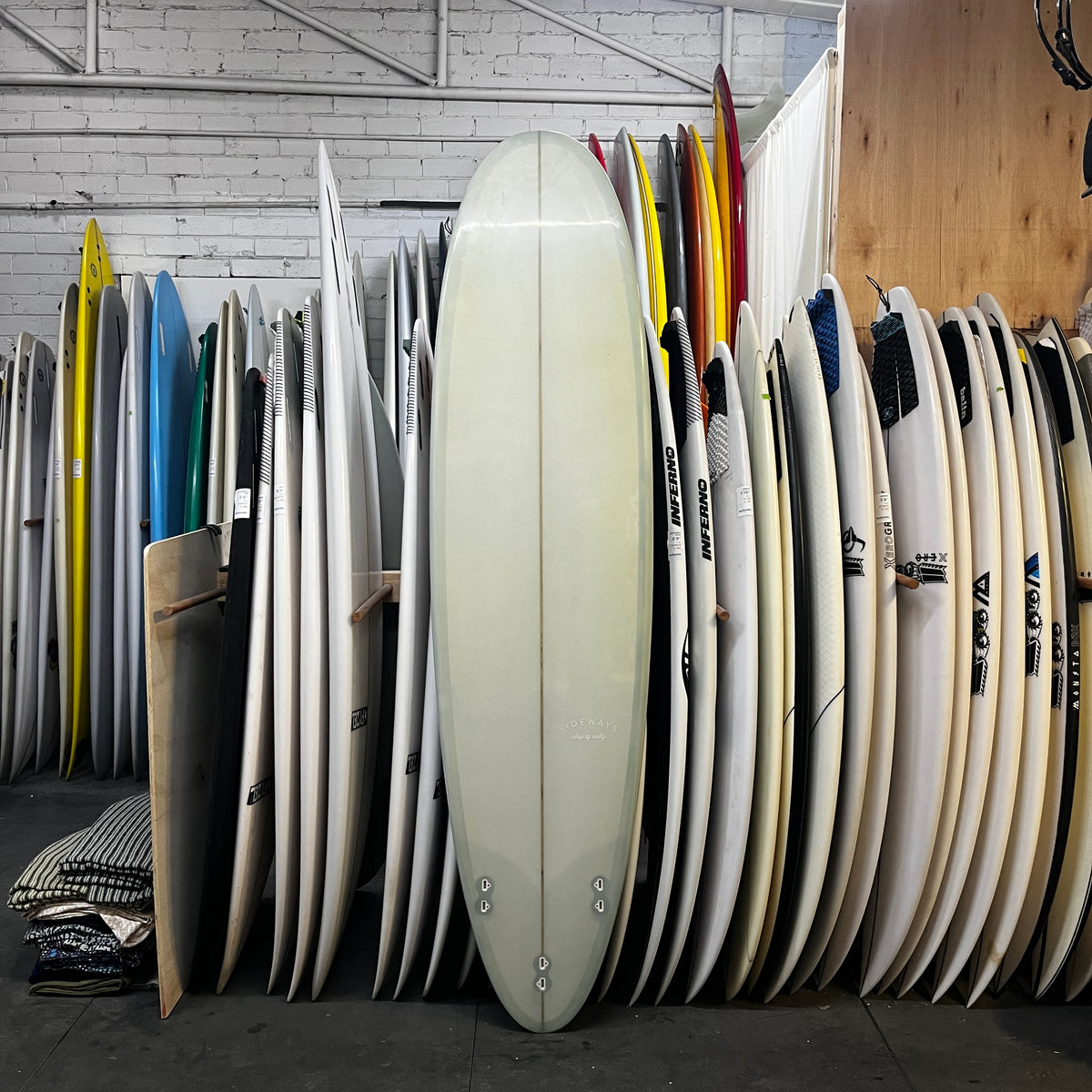 Sideways Riz mini mal 7'4" secondhand surfboards bottom view