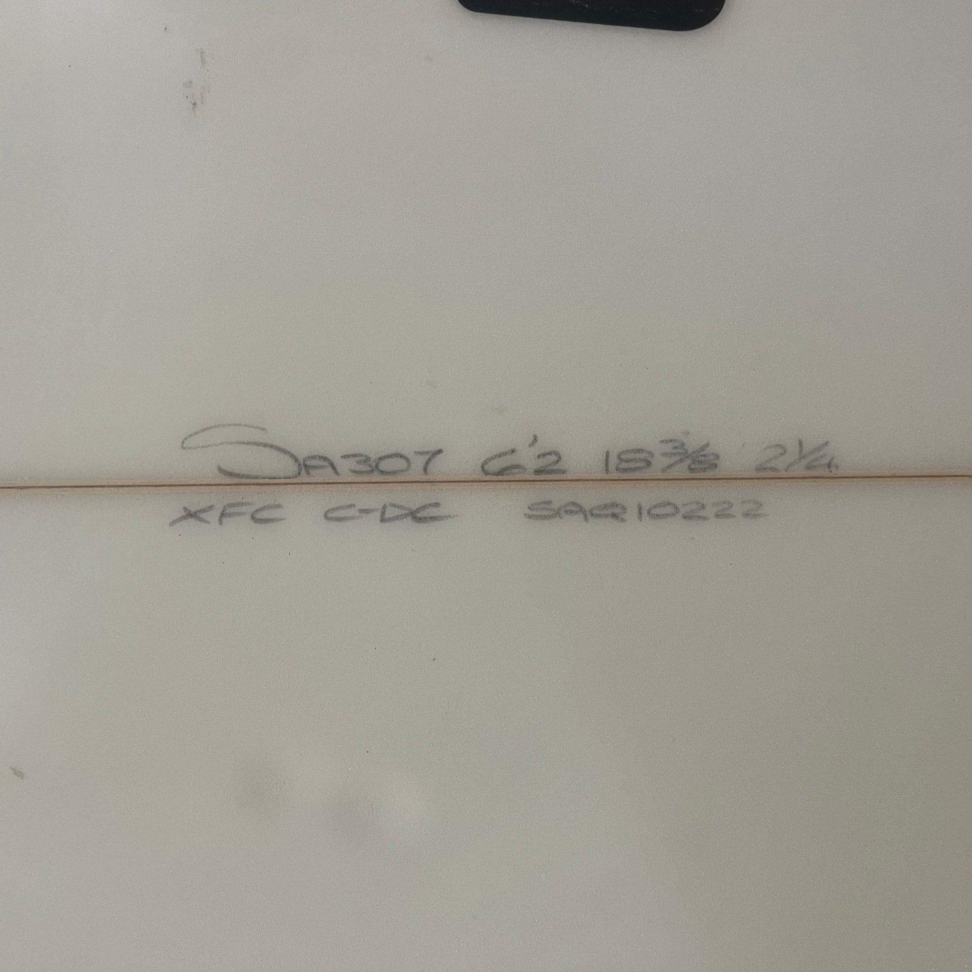 Simon Anderson XFC 6'2" secondhand surfboard dimensions close-up