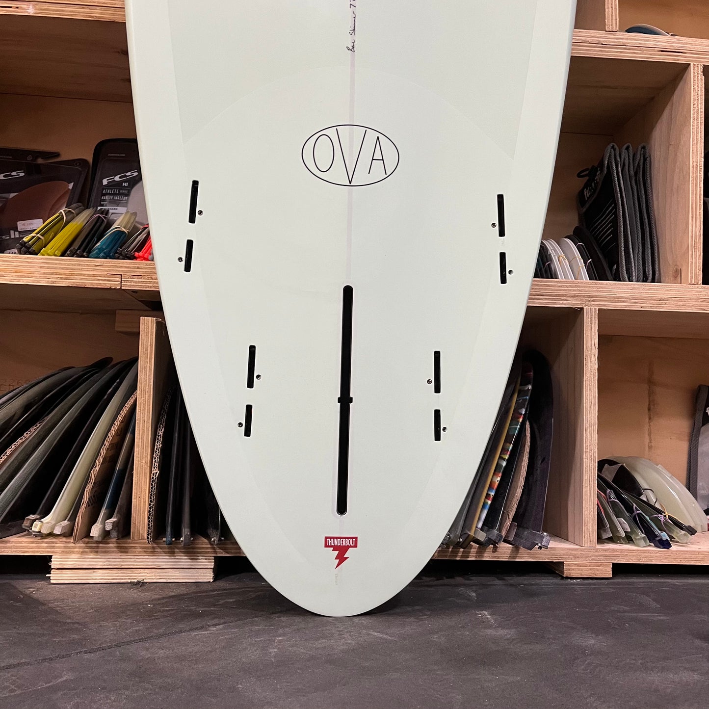 Skindog Ova 7'6" secondhand surfboard fin boxes, single and FCS2, close-up