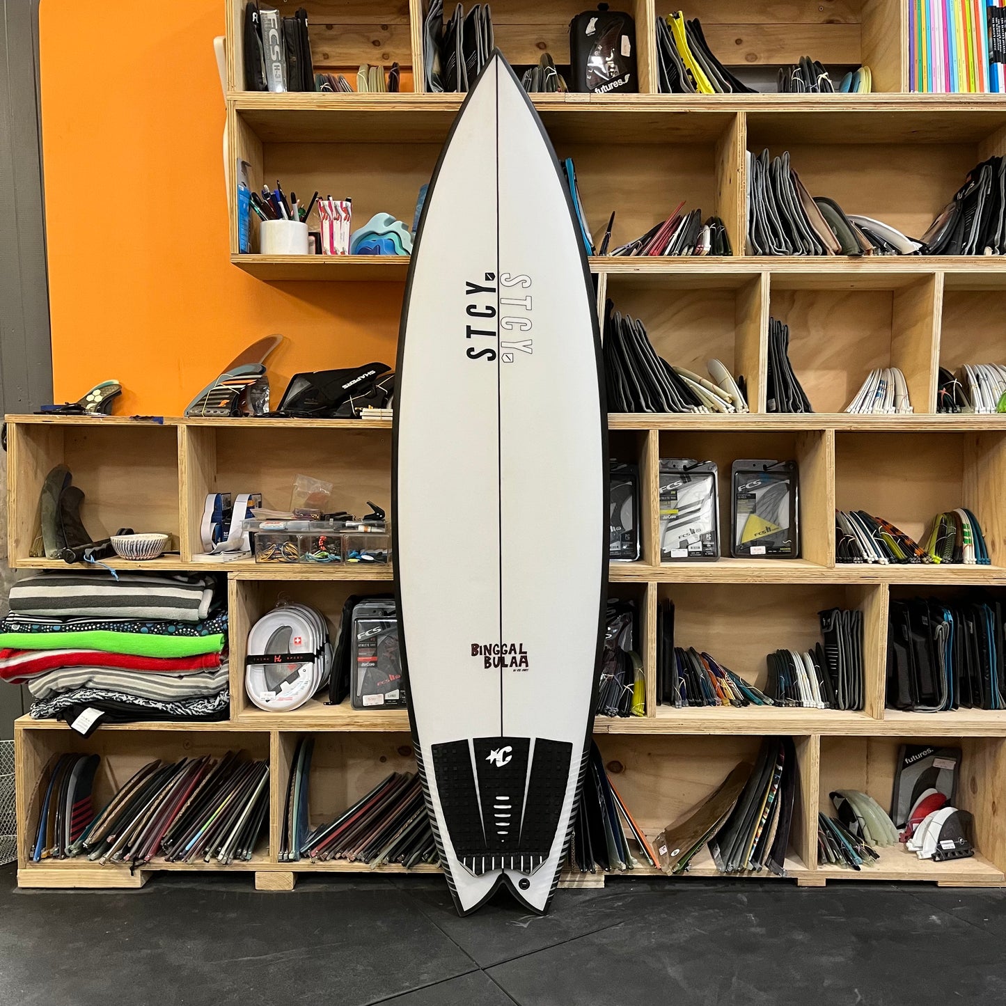 Stacey Binggal Bulaa 6'4" secondhand surfboard top view
