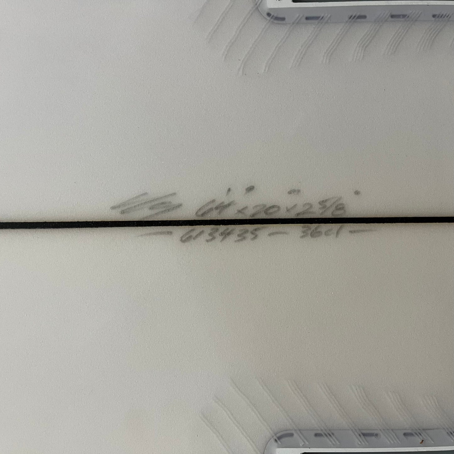 Stacey Binggal Bulaa 6'4" secondhand surfboard dimensions close-up