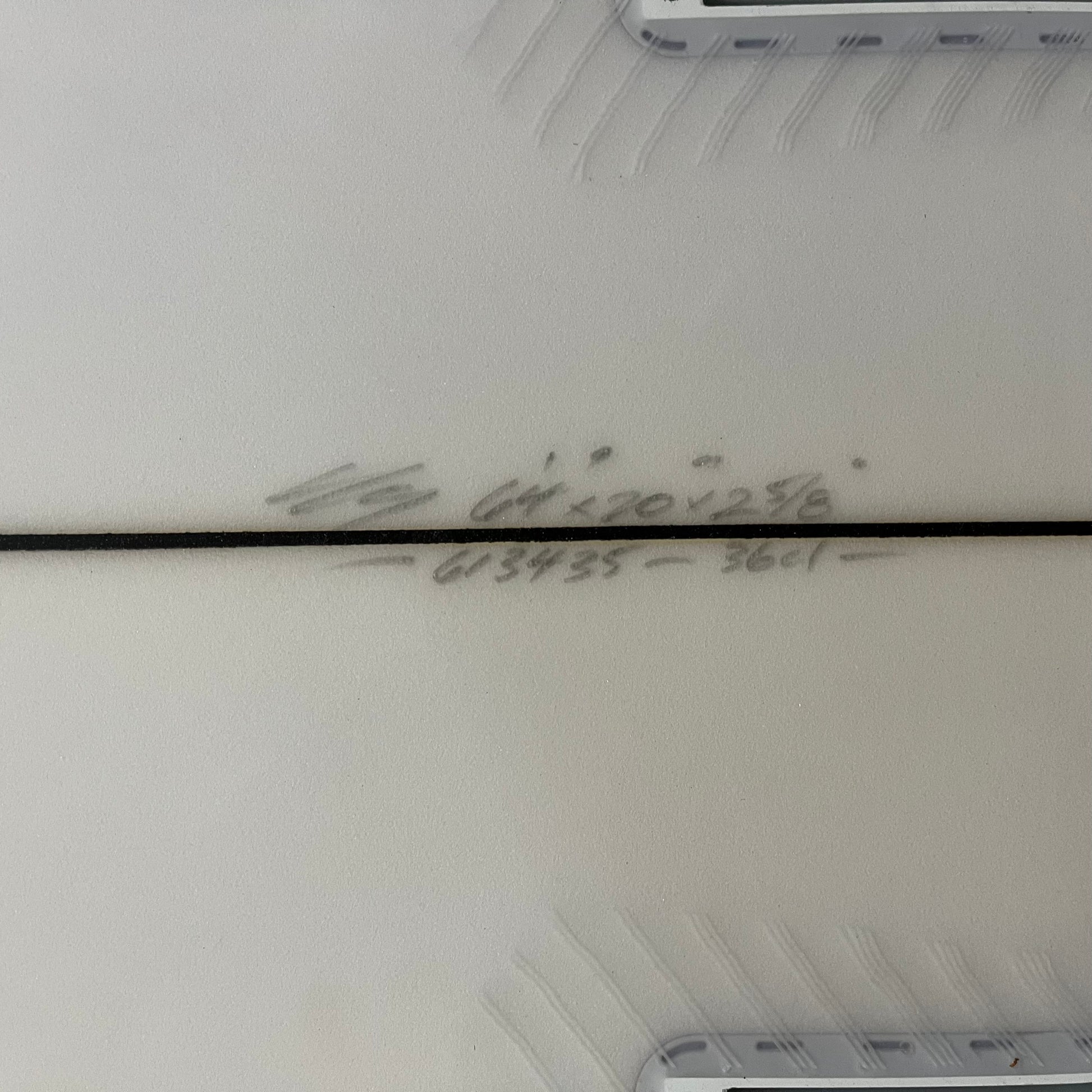 Stacey Binggal Bulaa 6'4" secondhand surfboard dimensions close-up