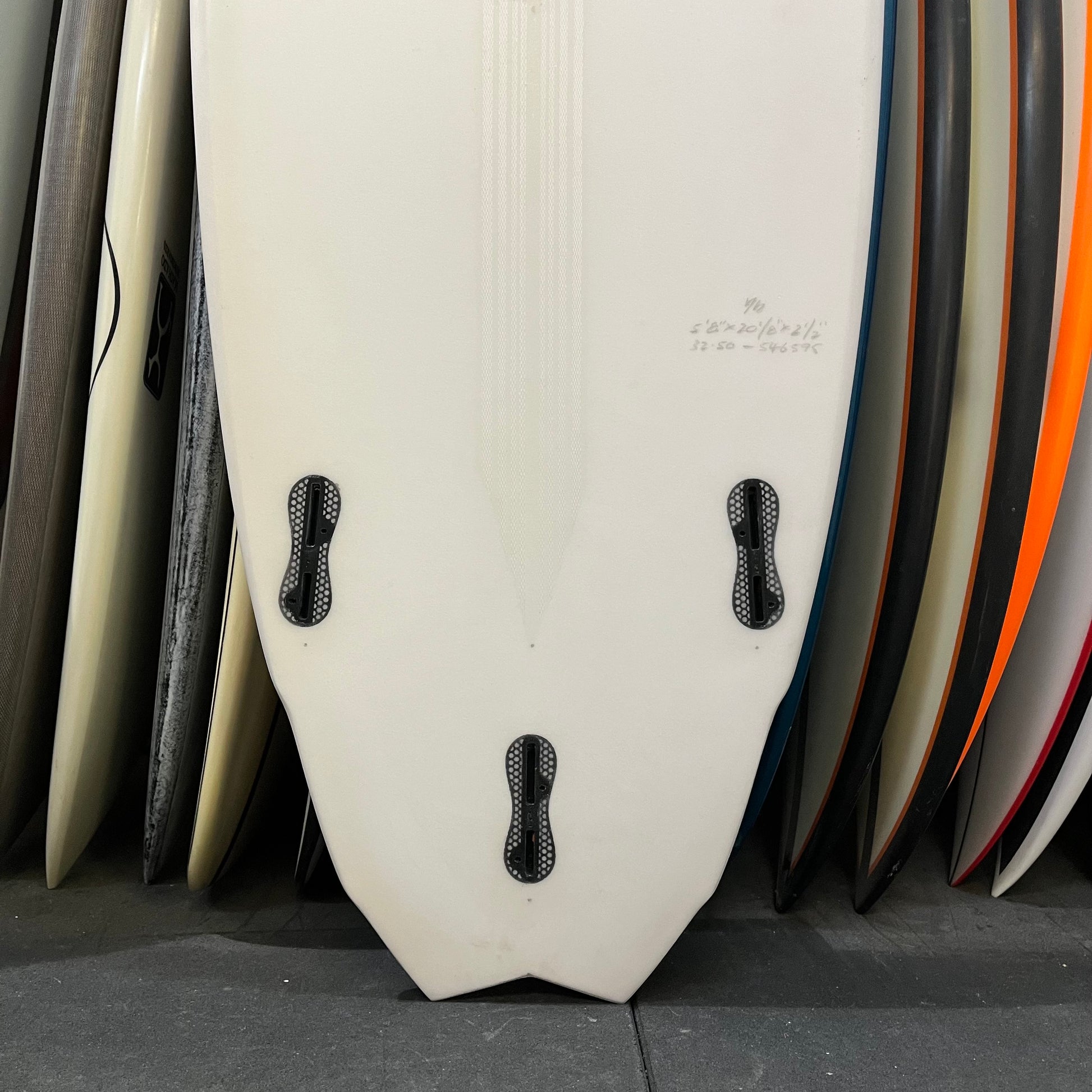 Stacey Roach 2 5'8" secondhand surfboard fin box close-up