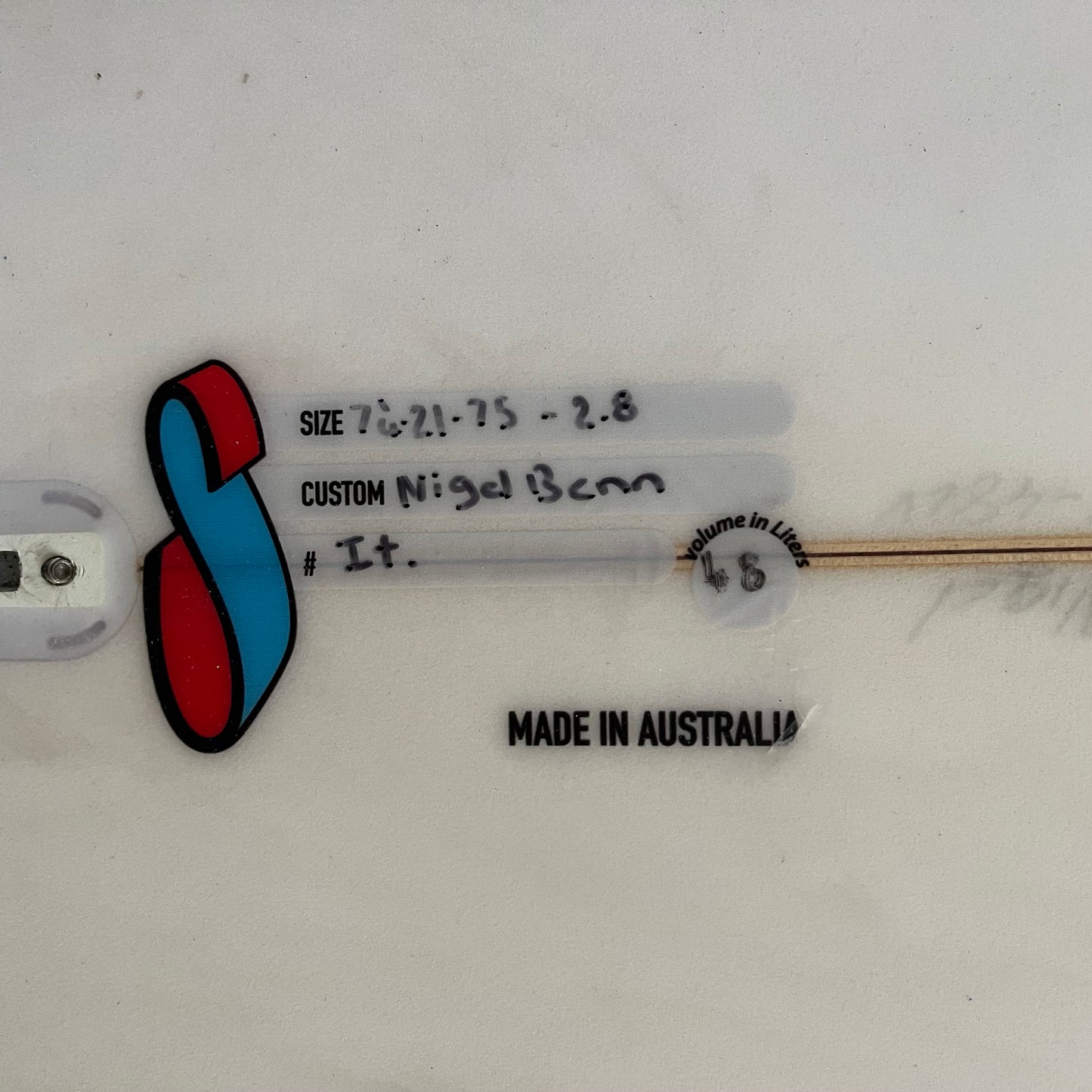 Stretch IT 7'4" secondhand surfboard dimensions close-up