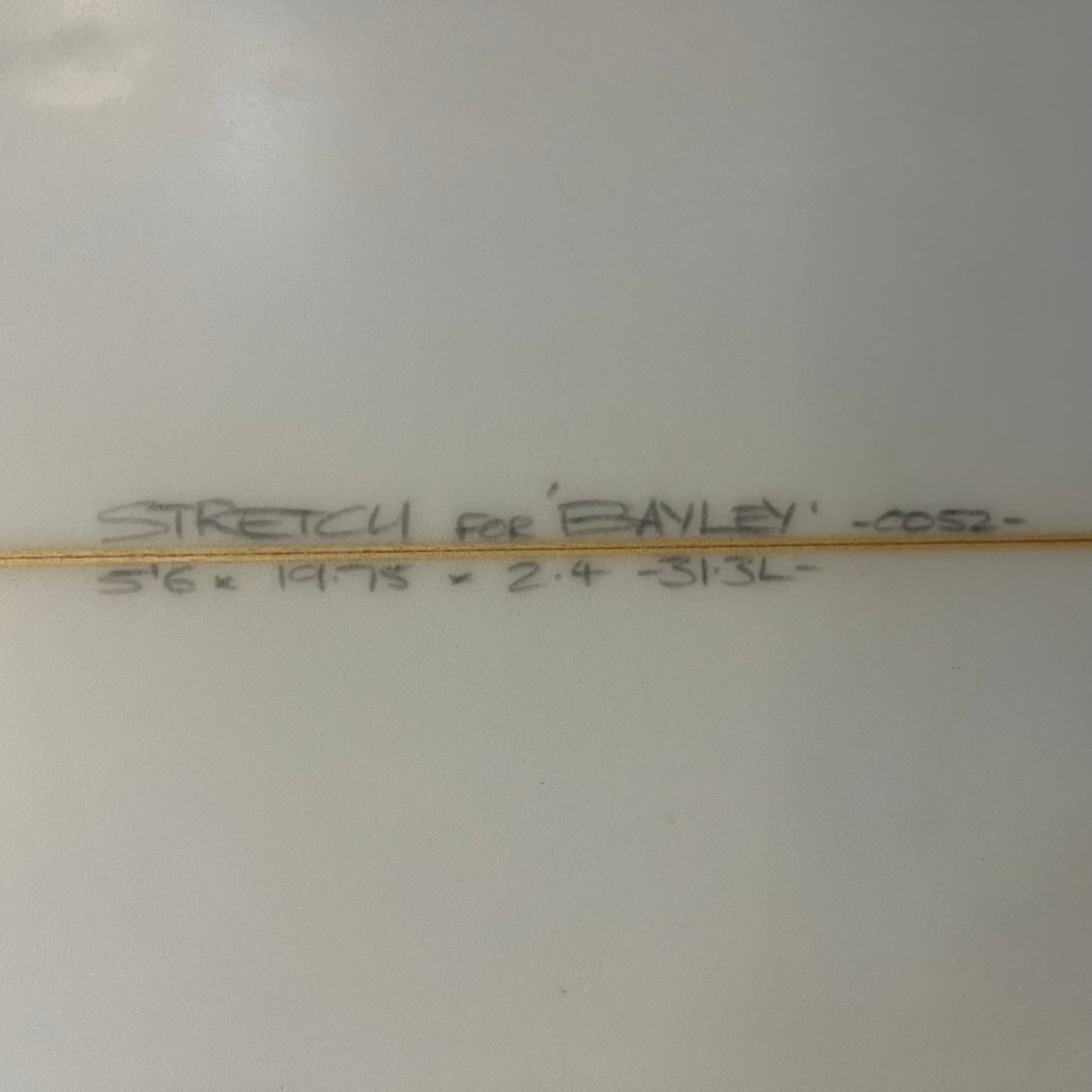 Stretch Quad Fish 5'6" secondhand surfboard dimensions close-up