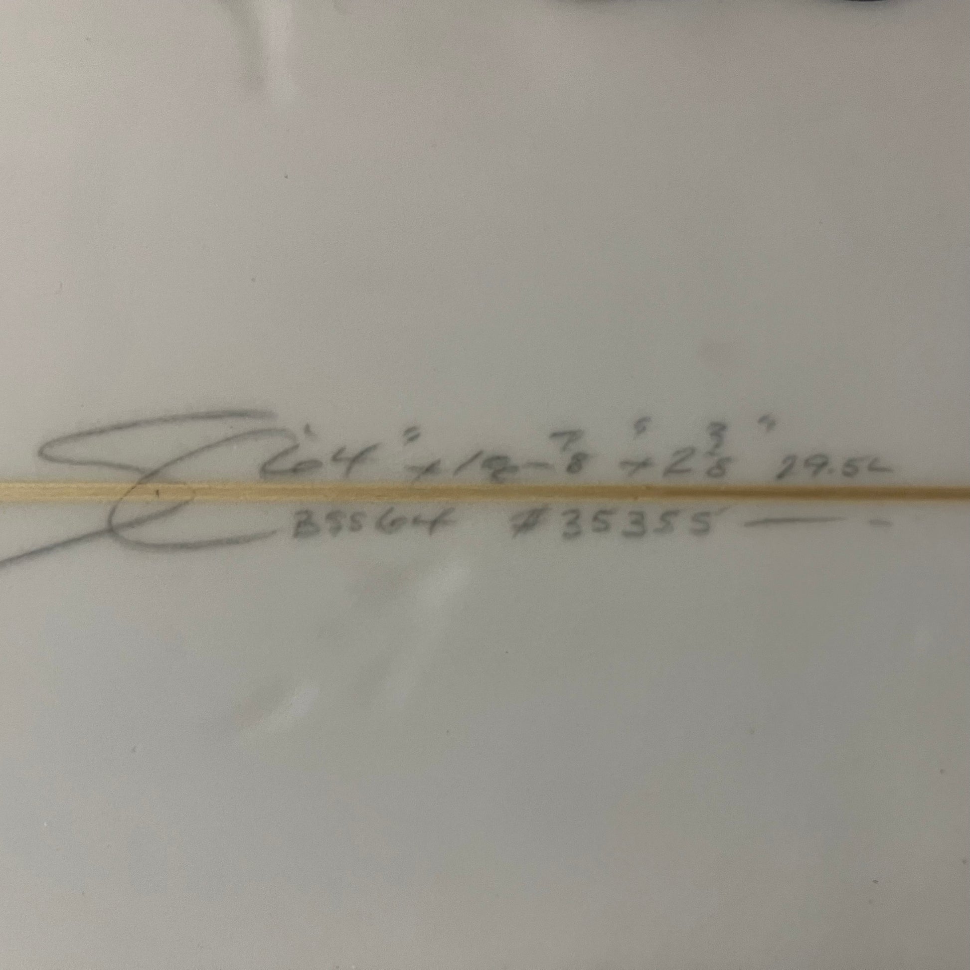 Superbrand Burnside 6'4" secondhand surfboard dimensions close-up