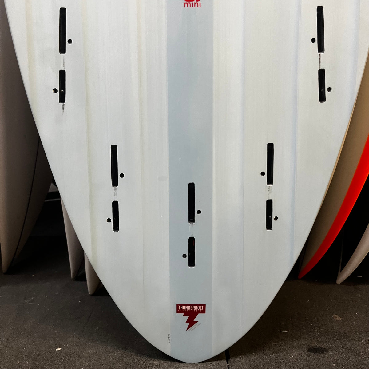 Tolhurst Harley Ingleby HI Mid 6 Mini 6'8" secondhand surfboard fin box close-up