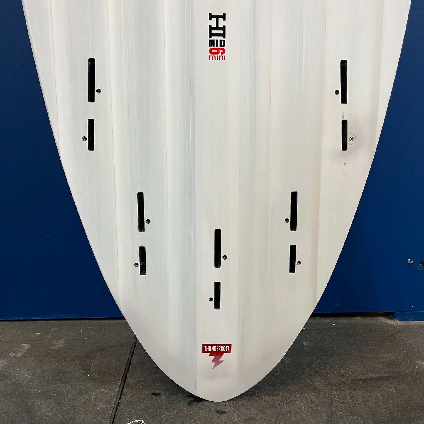 Tolhurst HI Mid 6 6'8" secondhand surfboard fin box close-up