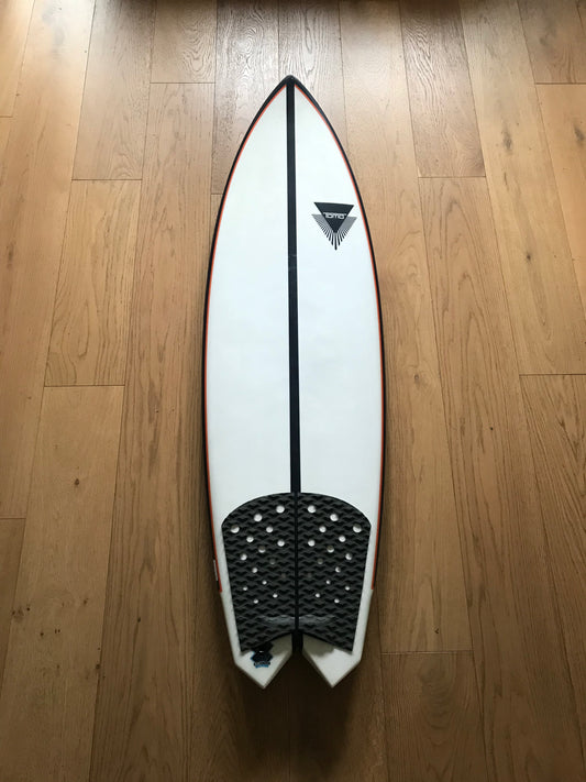 Tomo El Tomo Fish 5'9" secondhand surfboard top view