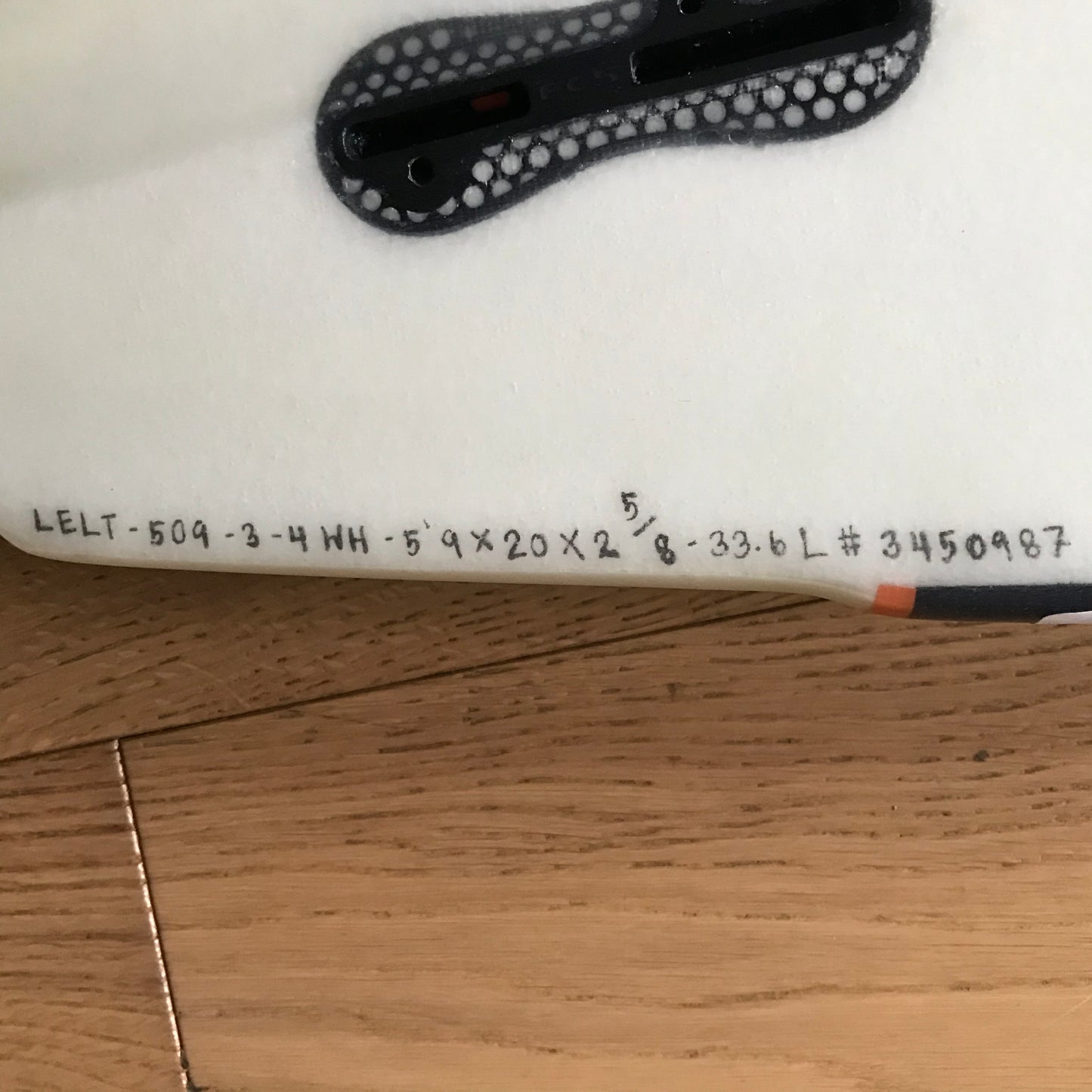 Tomo El Tomo Fish 5'9" secondhand surfboard dimensions close-up