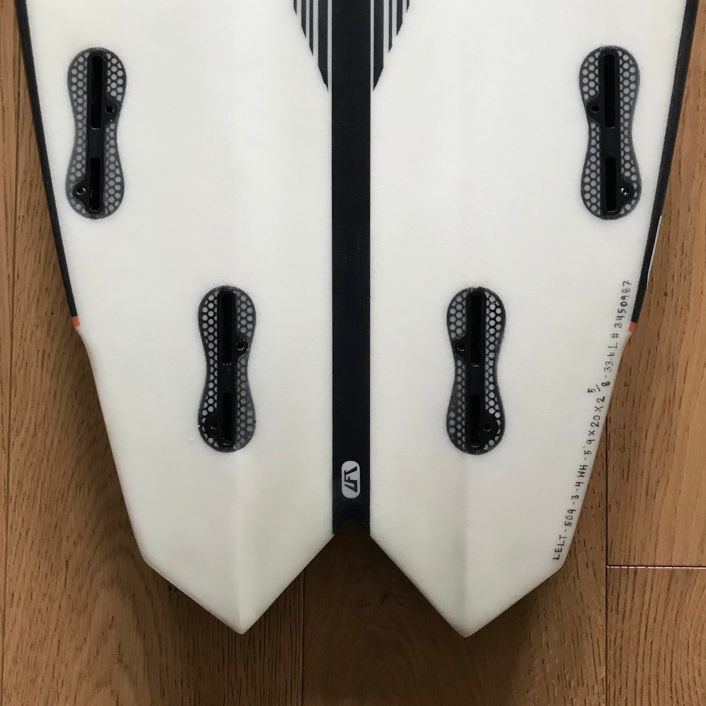 Tomo El Tomo Fish 5'9" secondhand surfboard fin box close-up