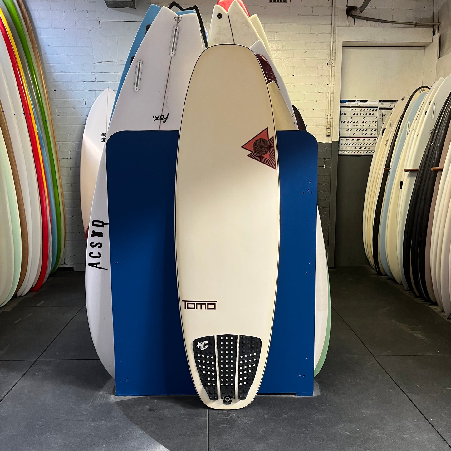 Tomo Evo 5'6" secondhand surfboard top view