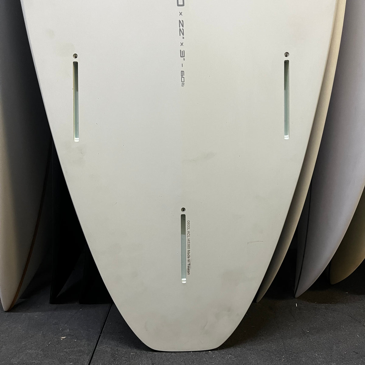 Torq mini mal 8'0" secondhand surfboards fin box close-up