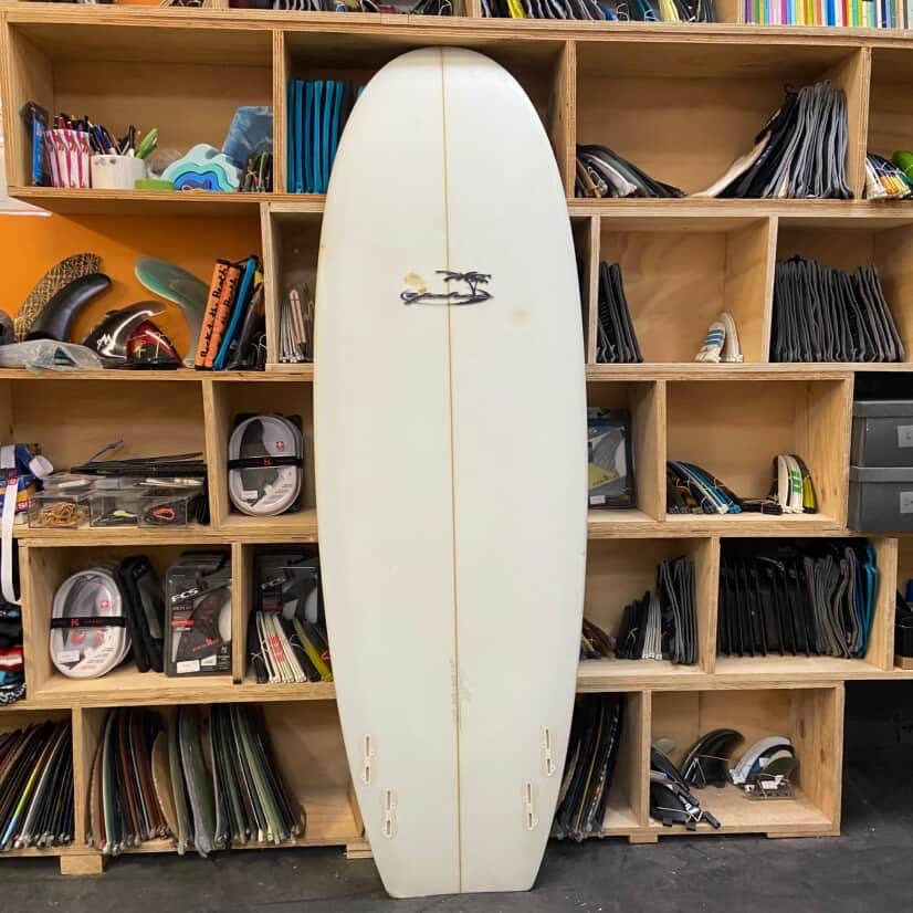Yahoo Kelvinator 6'0" secondhand surfboards bottom view